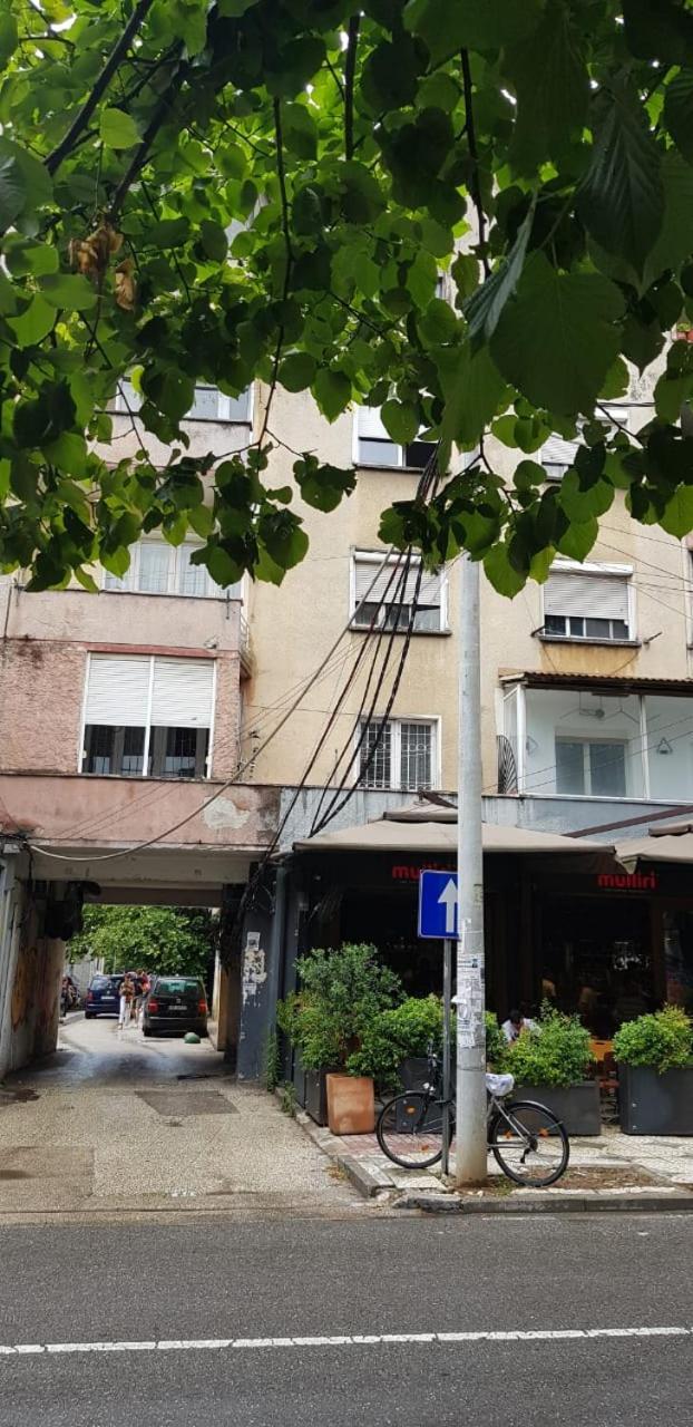 Alle'S M Shyri Studio Apartment Τίρανα Εξωτερικό φωτογραφία